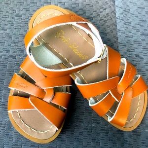 Like New Girls- Size 11 Salt Water Sandals-Tan! Cute for Easter Mother/Daughter!